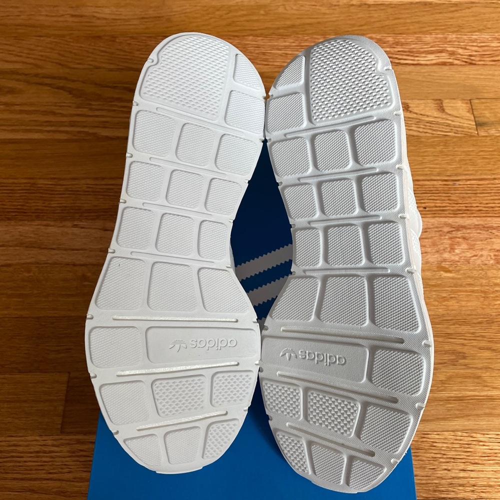 Adidas Swift Run White Women’s Shoes - Picture 6 of 7
